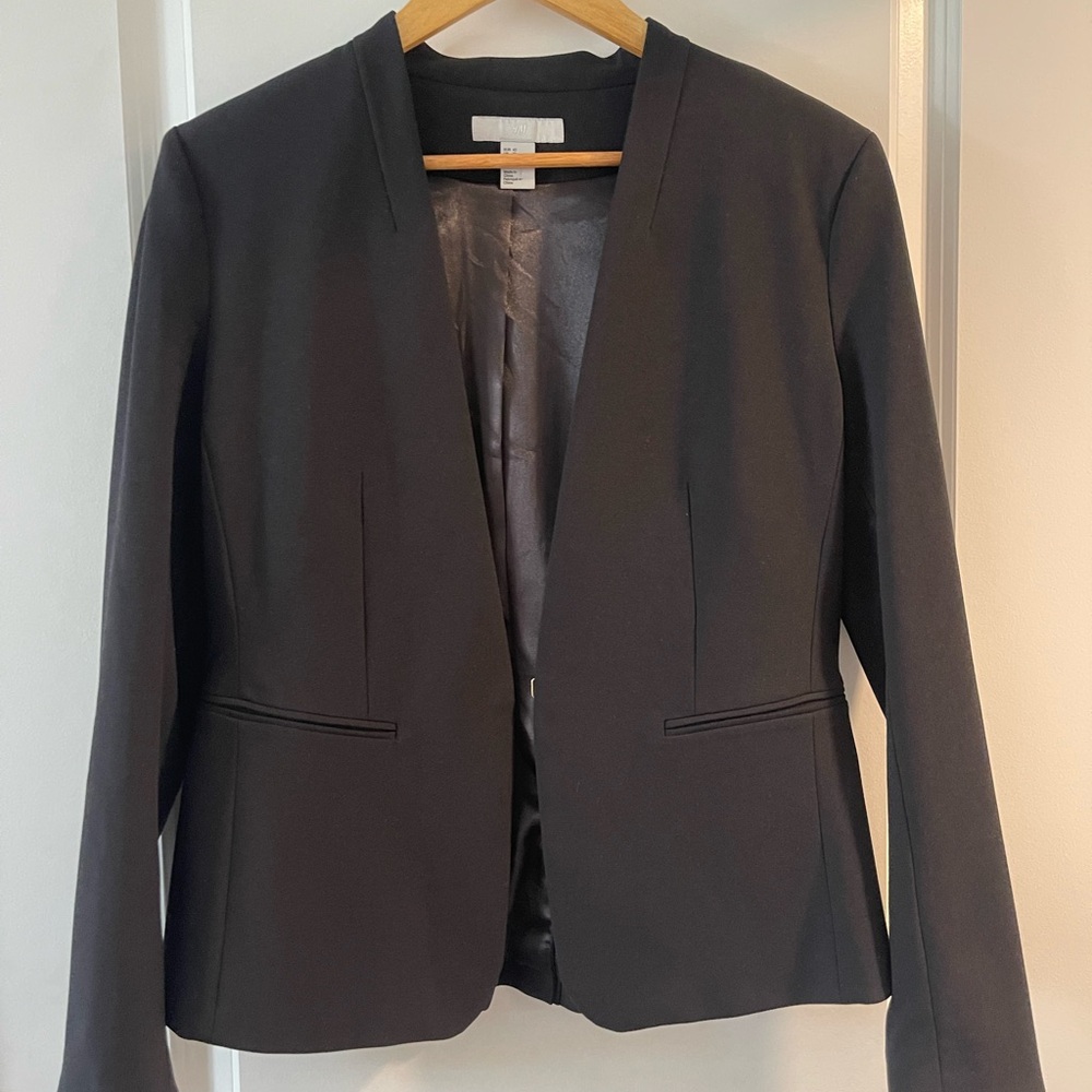 H&M Black Tailored Blazer with Structured Shoulders | never used